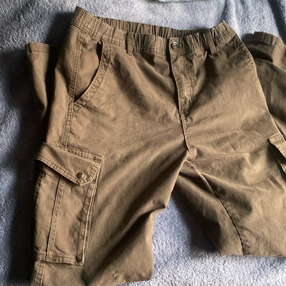Elastic parachute, cargo pants * dark green